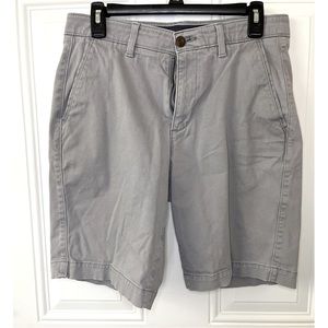 Kohl’s Men’s Size 31 Gray Regular Fit Flat Front Shorts.